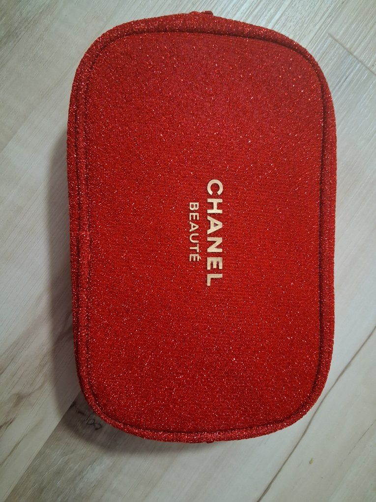 GWP- GIFT with purchased items bundle( make up pouch, vanity and jewelry organizer, totes.)