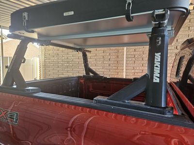 Yakima Overhaul HD W/ 60" Bars Truck Rack