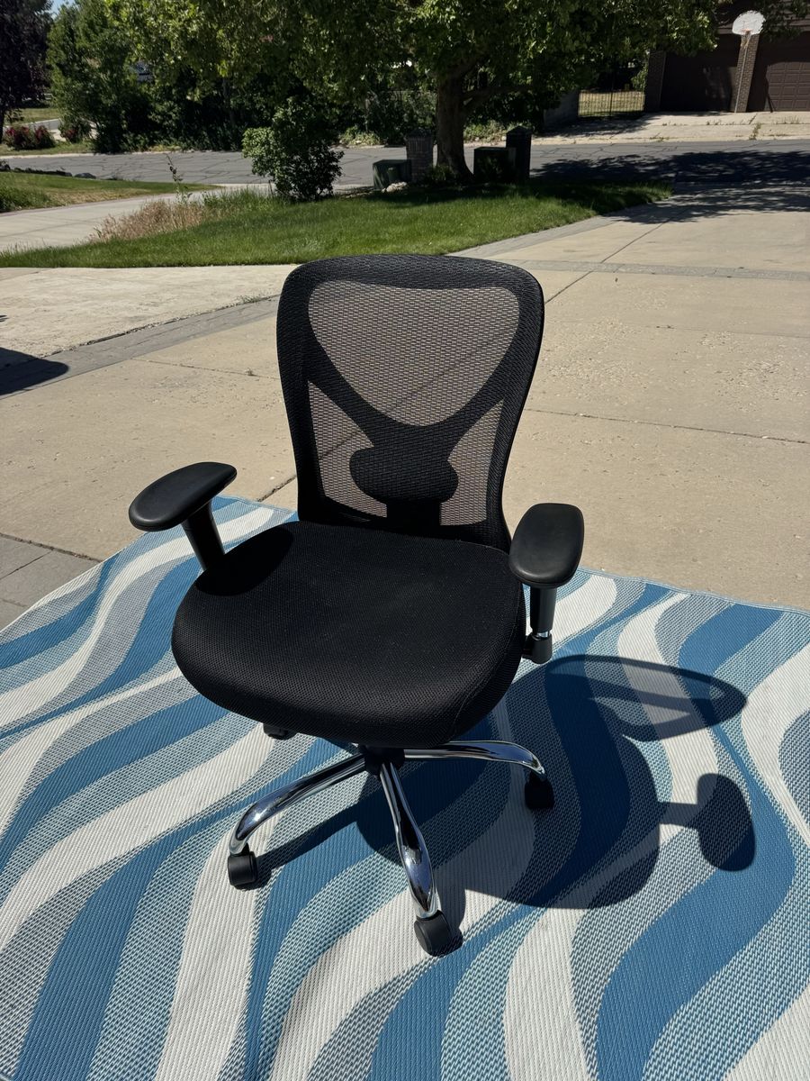 HERCULES Black Contemporary Adjustable Height Swivel Mesh Desk Chair