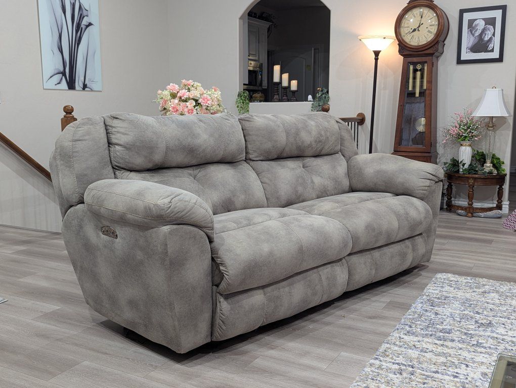 2 Like new RC Willey Reclining Couches Theater Seats