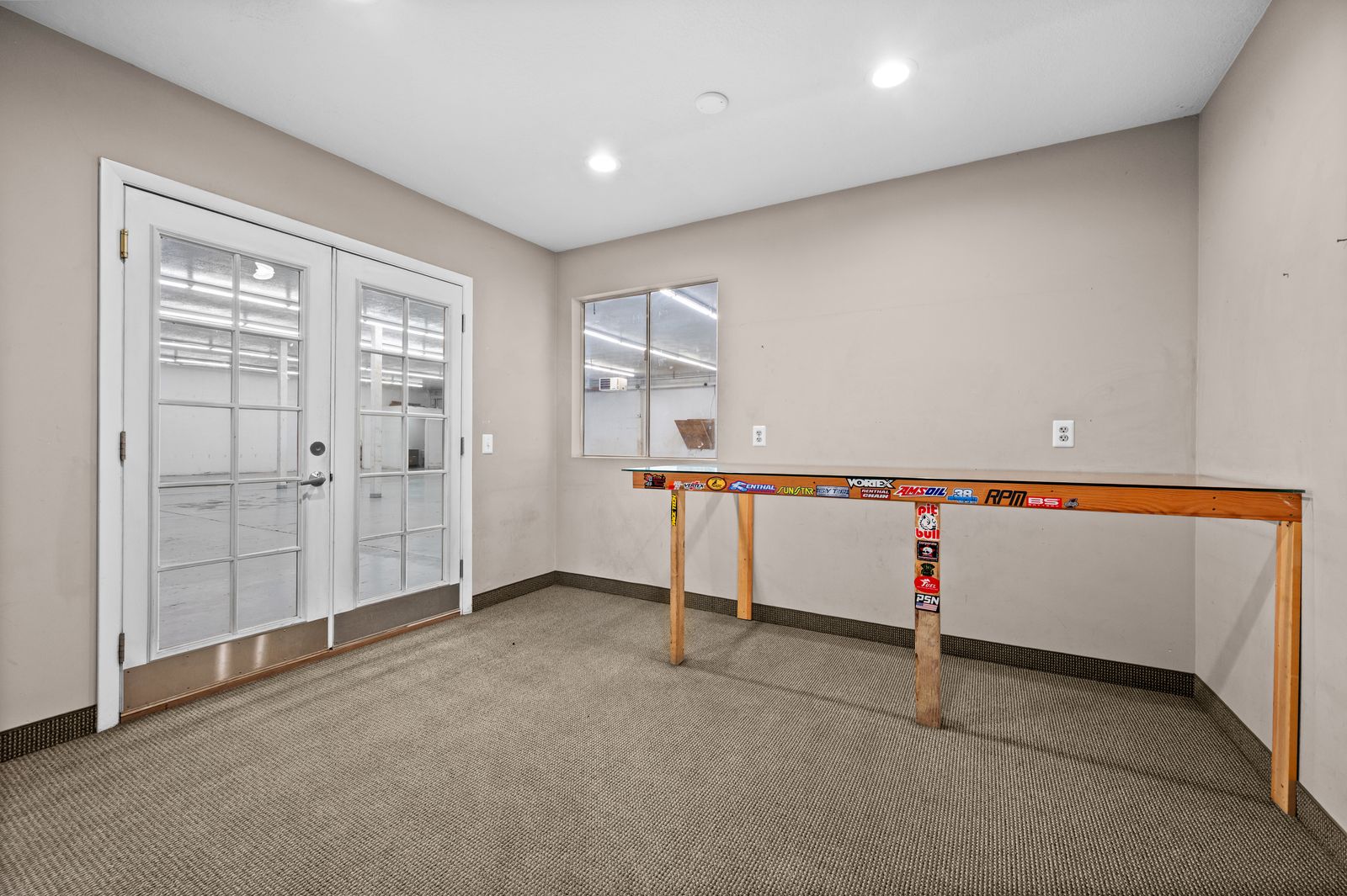 Main image 11