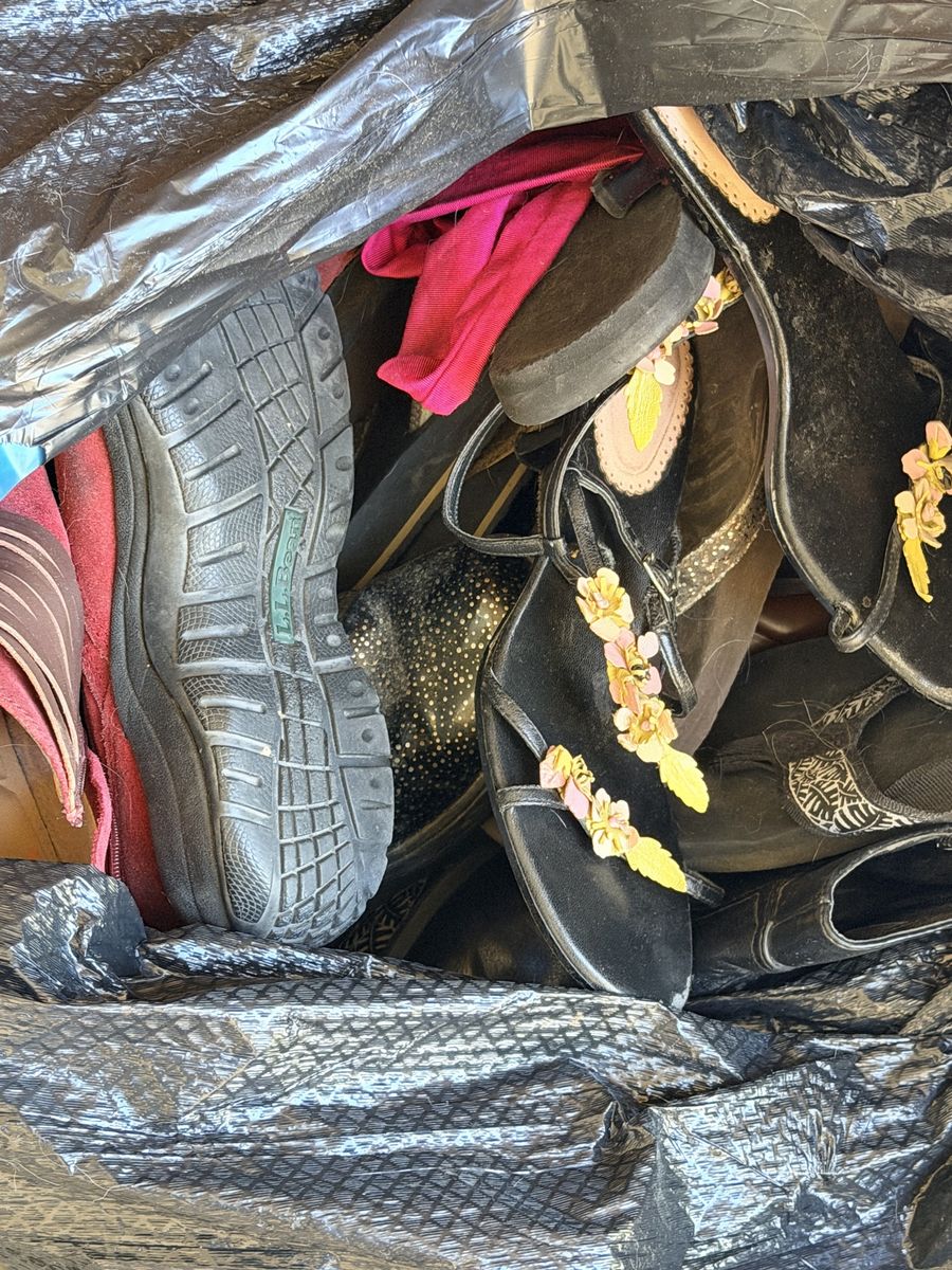 Bag of shoes Size 8-9