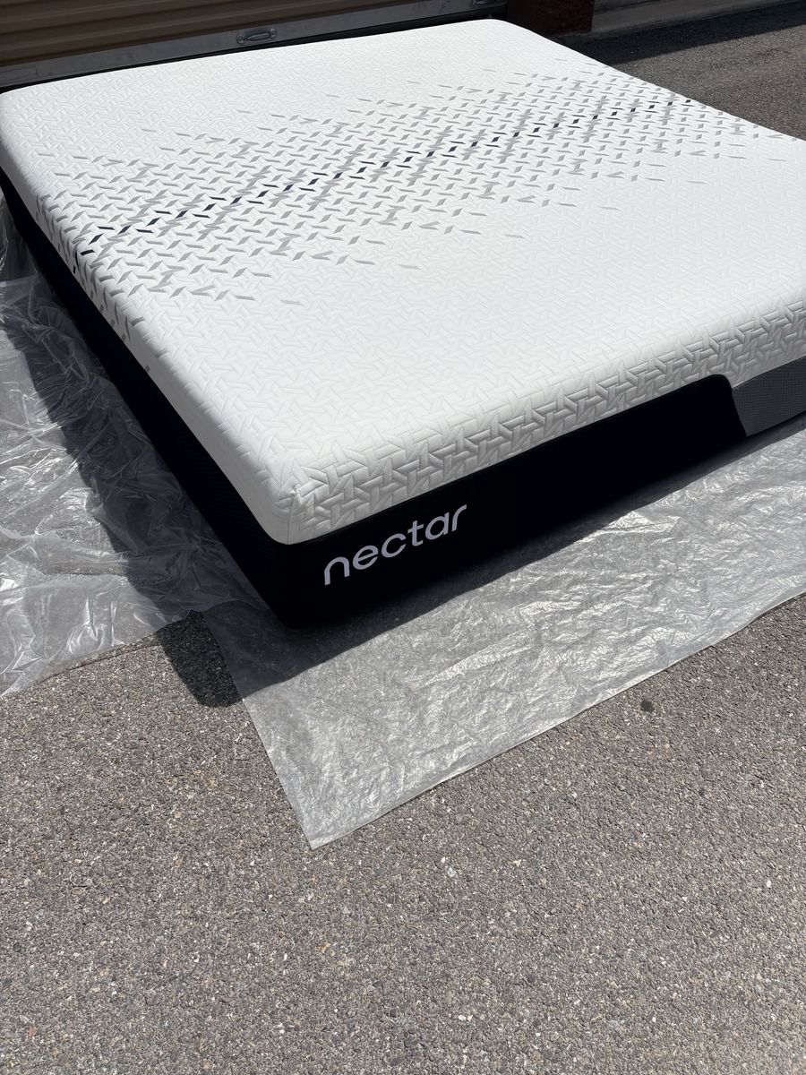 Nectar Luxe King Mattress