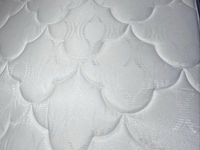 Used Quilted Mattress White Queen size