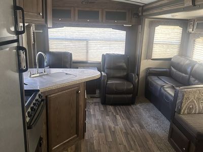 2017 Keystone Cougar X-Lite 28RLS 28ft Travel Trailer