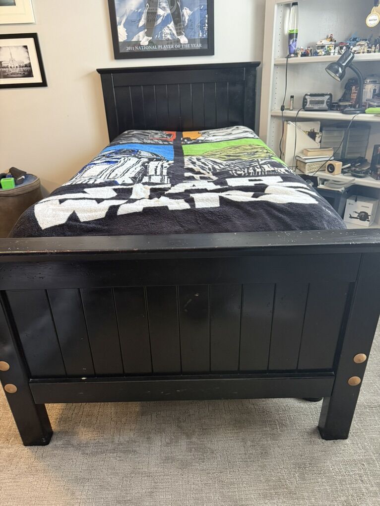 Twin Bed Frame With Mattress & Box Springs