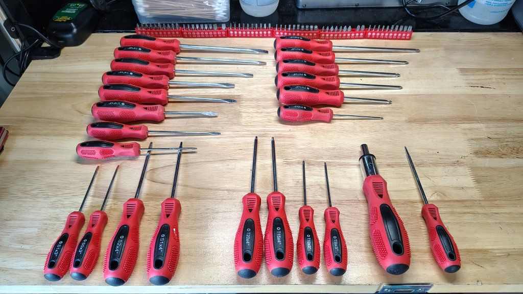 Screwdriver Set w/ Bits, Ratcheting Driver