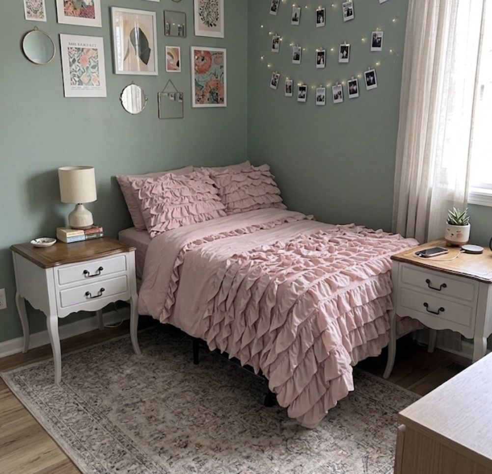 Set of Queen Ann Nightstands