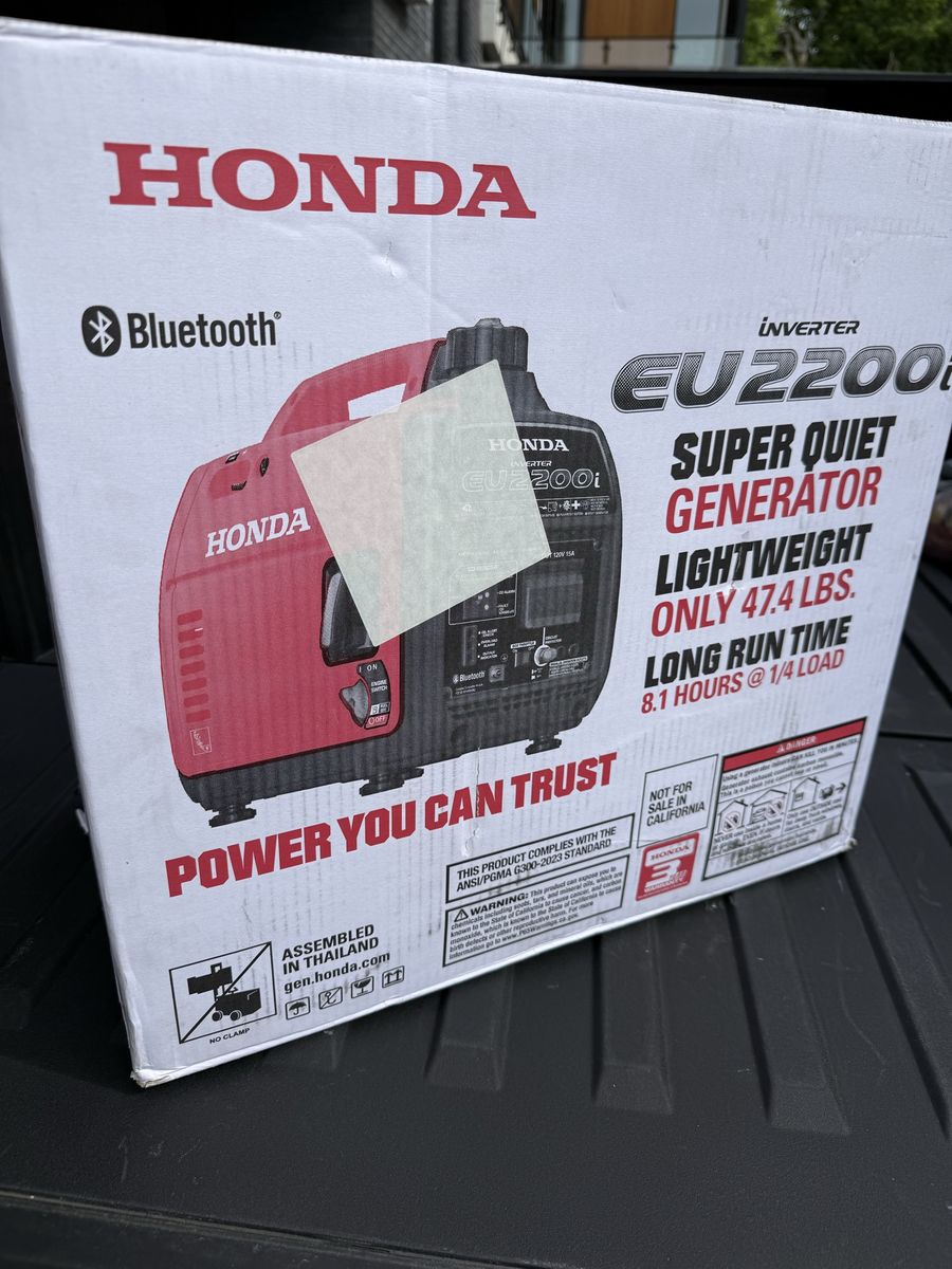 Honda EU2200i Inverter Generator - Super Quiet, Lightweight, Bluetooth, 47.4 lbs