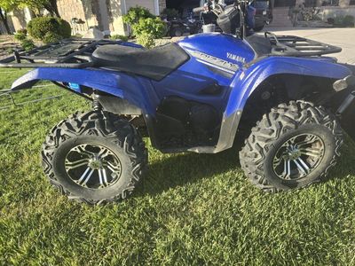 Yamaha Grizzly 700 ATV 4x4 with Plow - Blue