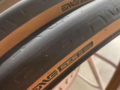 Enve SES 33mm Tubeless Tires (pair)