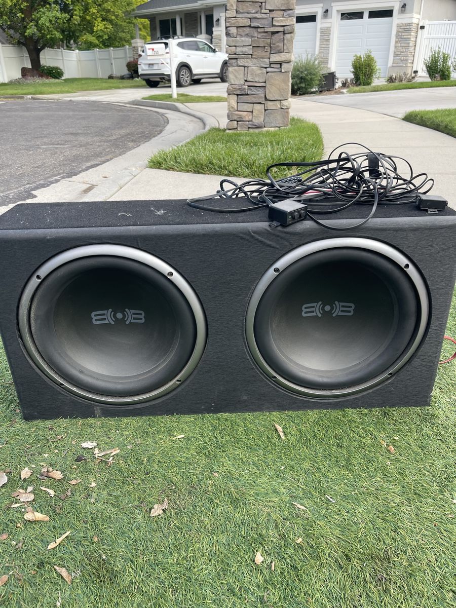 BOB BB200ABV2 Dual 12-inch Subwoofer Box with Soundstream Amplifier and Wiring Kit