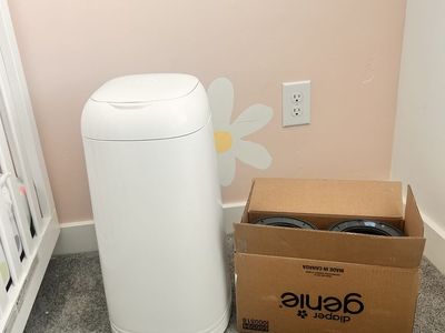 Diaper Genie And 8 Refills