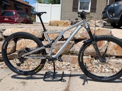 Specialized Stumpjumper EVO Comp Mountain Bike - Size S4 - Full Suspension - Silver