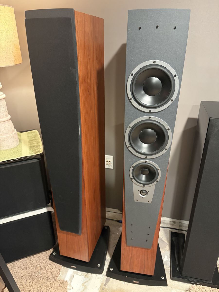 Dynaudio Contour 5.4 standing speakers