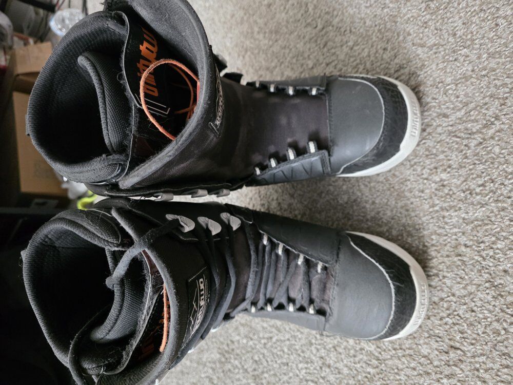 snowboard boots 8.5