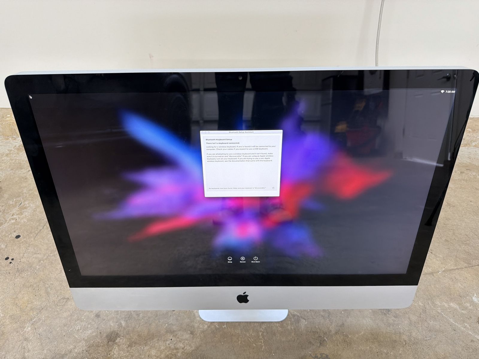 Apple iMac 21.5-inch Desktop Computer - Bluetooth Keyboard Setup Assistant