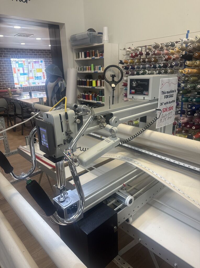 Innova 26 Classic Longarm with Mach3 AutoPilot computerized system