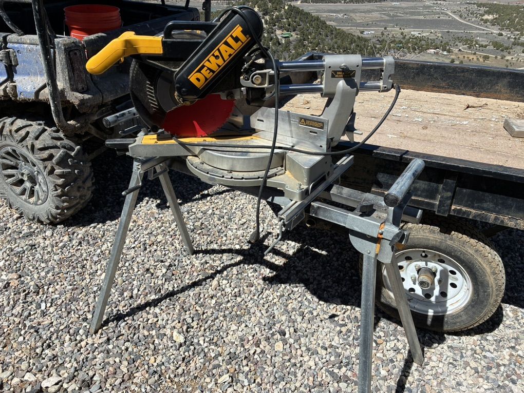 Dewalt Compount Miter Saw
