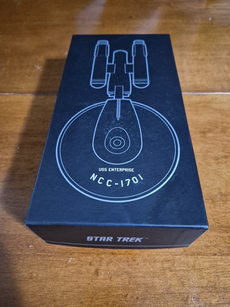 Star Trek U.S.S. Enterprise NCC-1701 Stainless Steel Pizza Cutter with Original Box