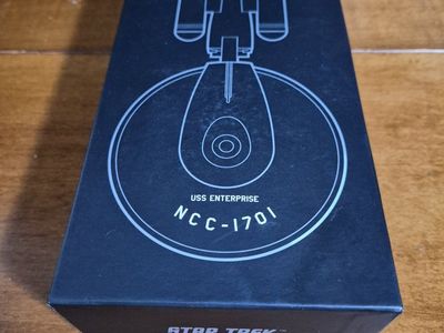 Star Trek U.S.S. Enterprise NCC-1701 Stainless Steel Pizza Cutter with Original Box