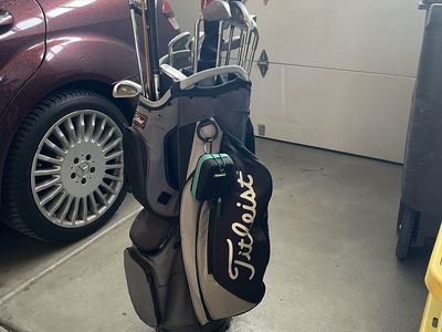 Titleist Cart Golf Bag - Grey/Black, 14-Way Divider, Excellent Condition