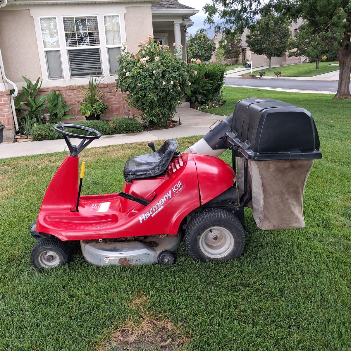 honda riding lawnmower