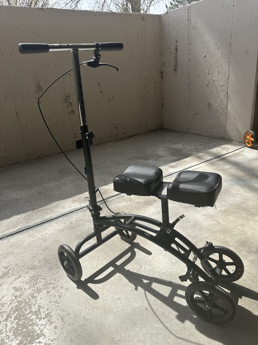 Knee Scooter