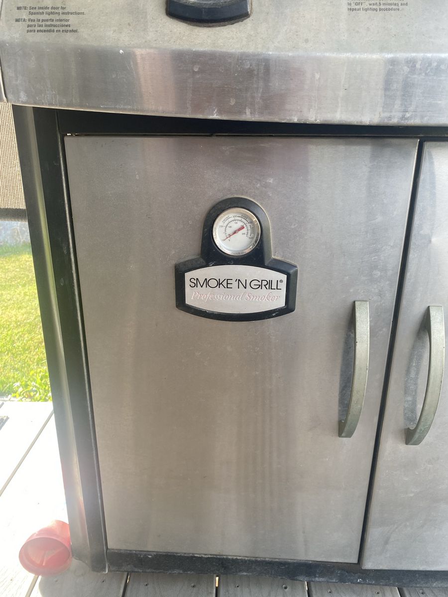 Gas grill