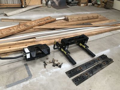 fifth wheel trailer hitch