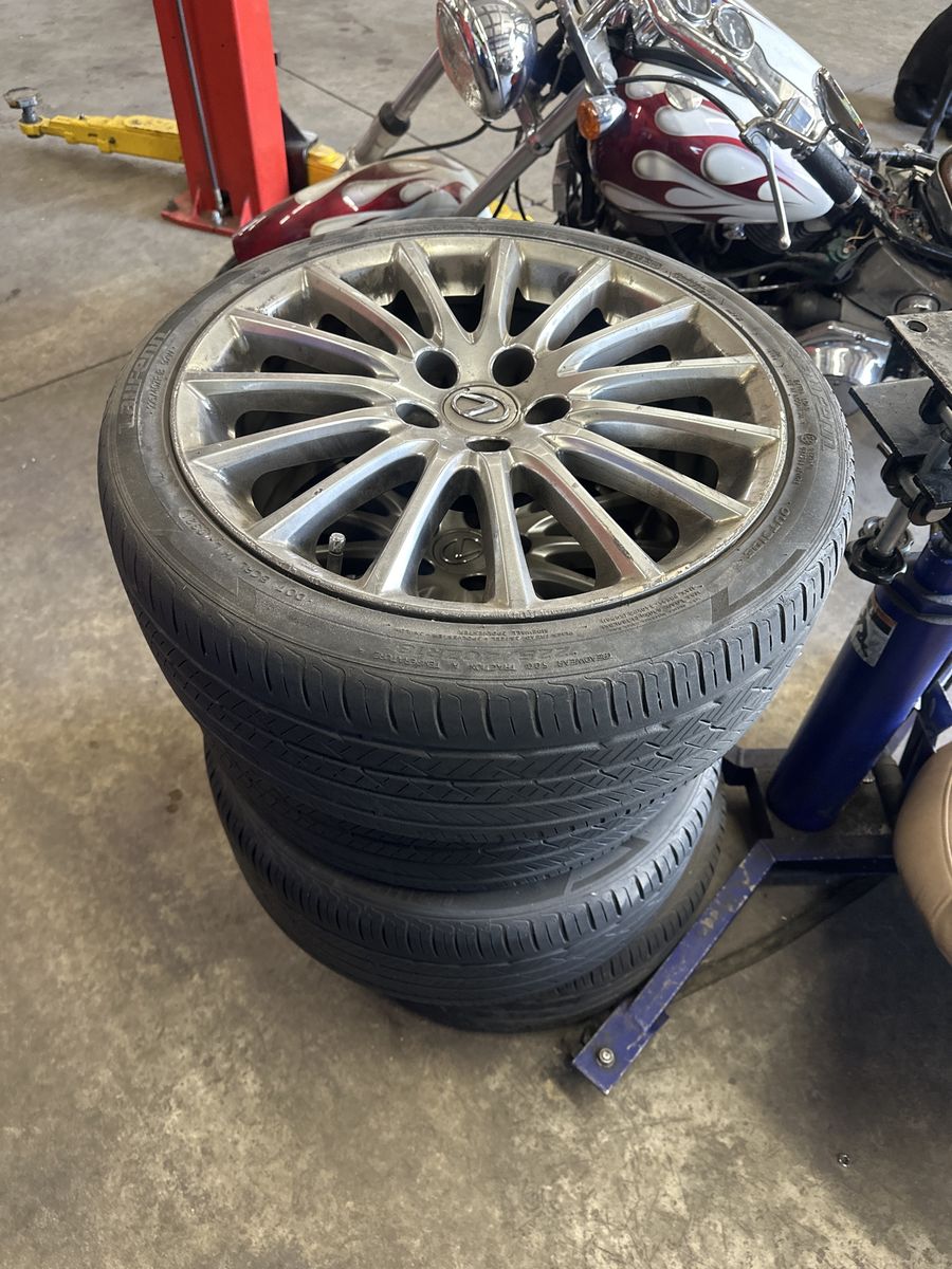 225/40ZR 18 Lexus IS 350