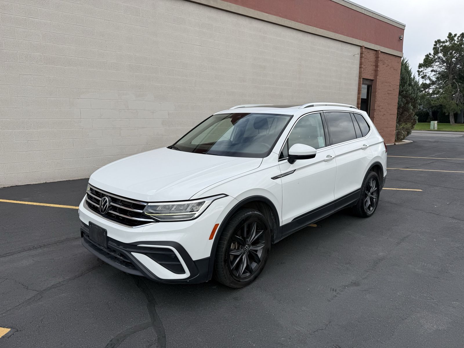 2022 Volkswagen Tiguan 2.0T SEL Premium