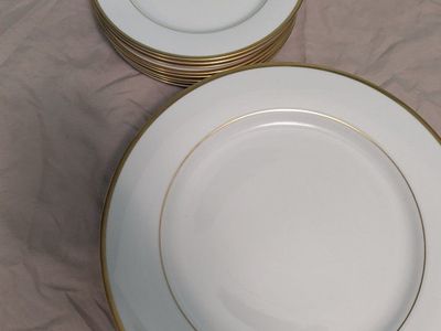 Nikko Fine China Band of Gold 8 Dinner and 8 Salad Plates