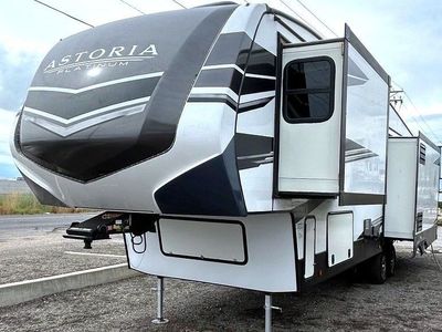 2021 Dutchmen 5th Wheel, 35 ft, 3 Slides, Sleeps 4, 4 Seasons, KING bed, W/D, Clean Title, Everything Works Properly!