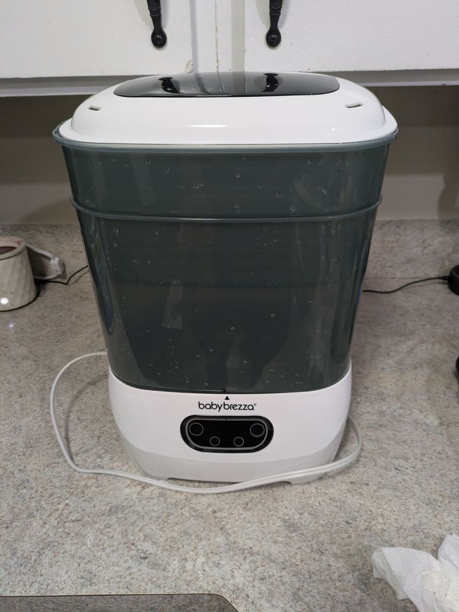 Baby Brezza Countertop Bottle/Pump Sanitizer & Dryer