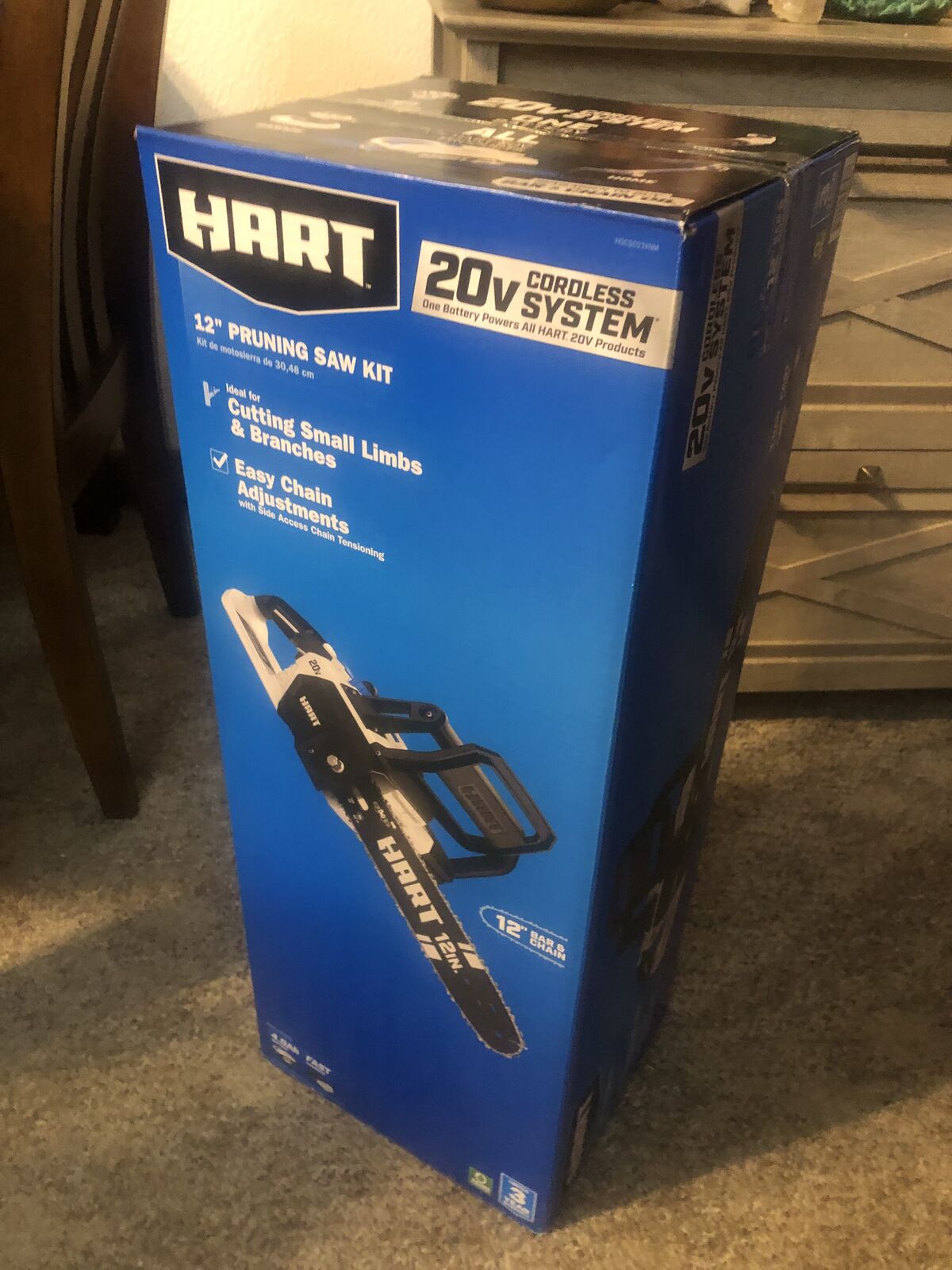 NEW-HART 20 Volt 12-Inch Cordless Chainsaw (1) 20-Volt 4.0Ah Lithium-Ion Battery