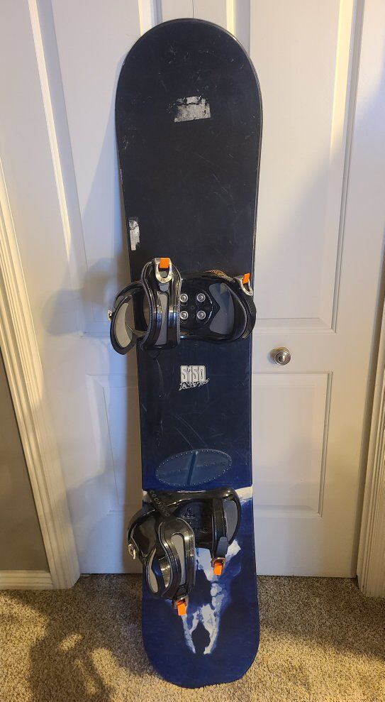 160cm wide snowboard and bindings