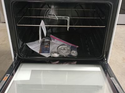 NEW WHIRLPOOL WHITE 5 BURNER GAS RANGE