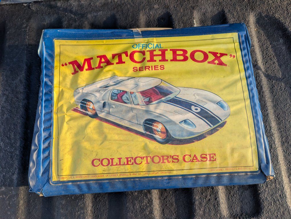 Tons of Vintage Matchbox Cars