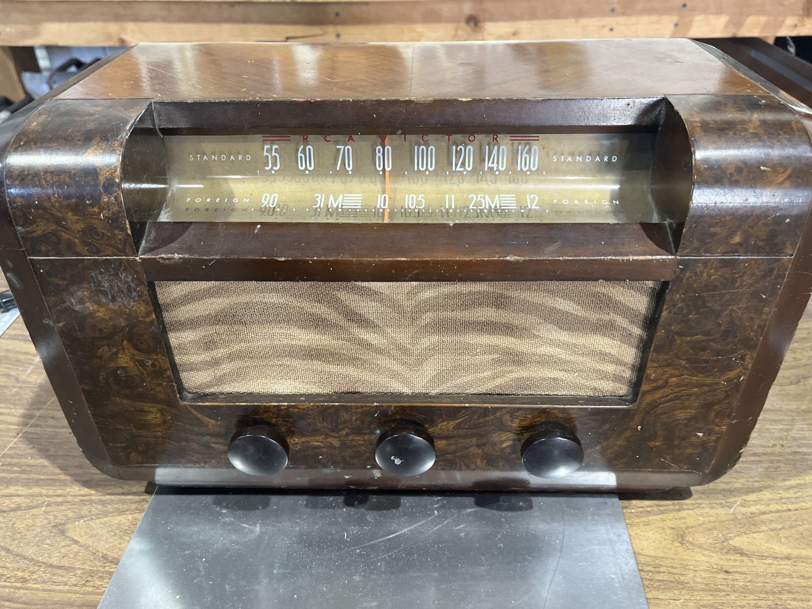 vintage RCA Victor radio, specifically Model 66X3.