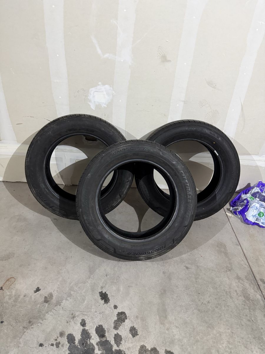 235/60R18