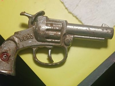 stevens hero cast iron cap gun 1935 vintage