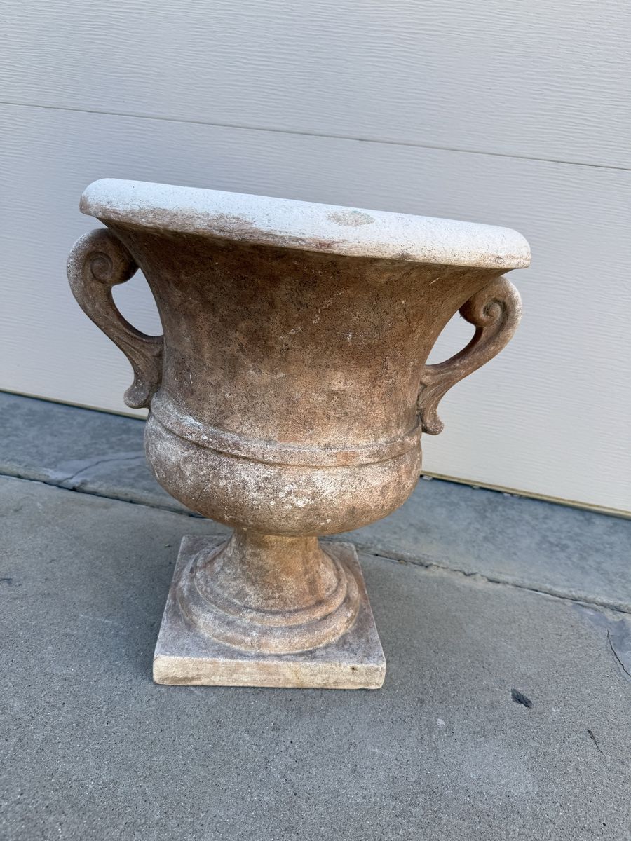 Main image 4