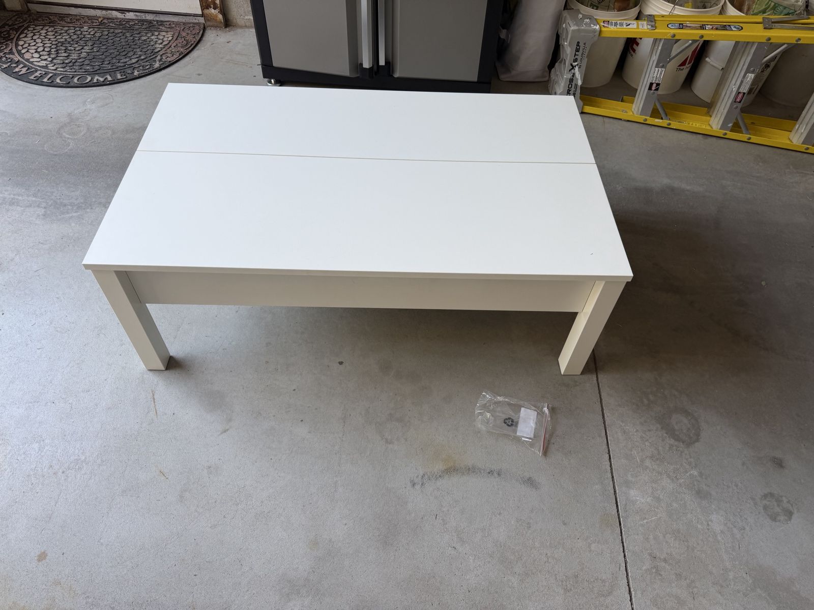 White Lift Top Coffee Table with Hidden Storage Compartment