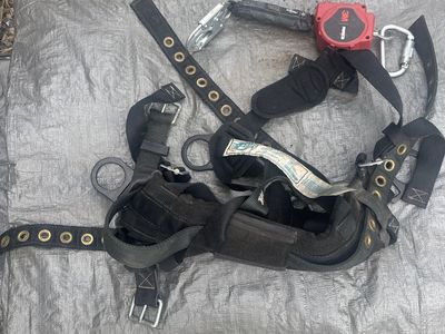 Ultra-Safe Safety Harness with 3M Protecta Fall Arrester