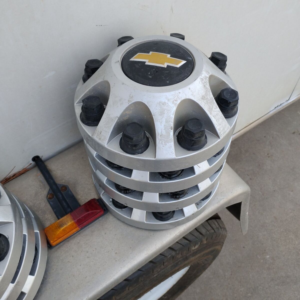 Chevrolet Silverado caps