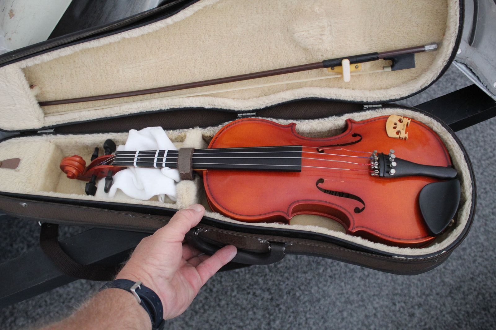 VIOLIN PRIMA WITH CASE IN GREAT SHAPE