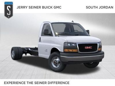 2025 GMC Savana 3500
