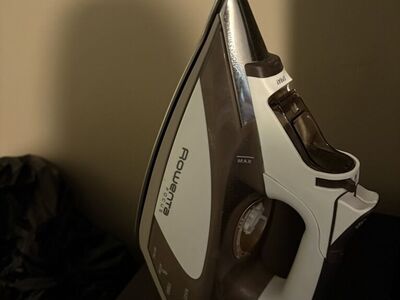 Rowenta Focus Steam Iron