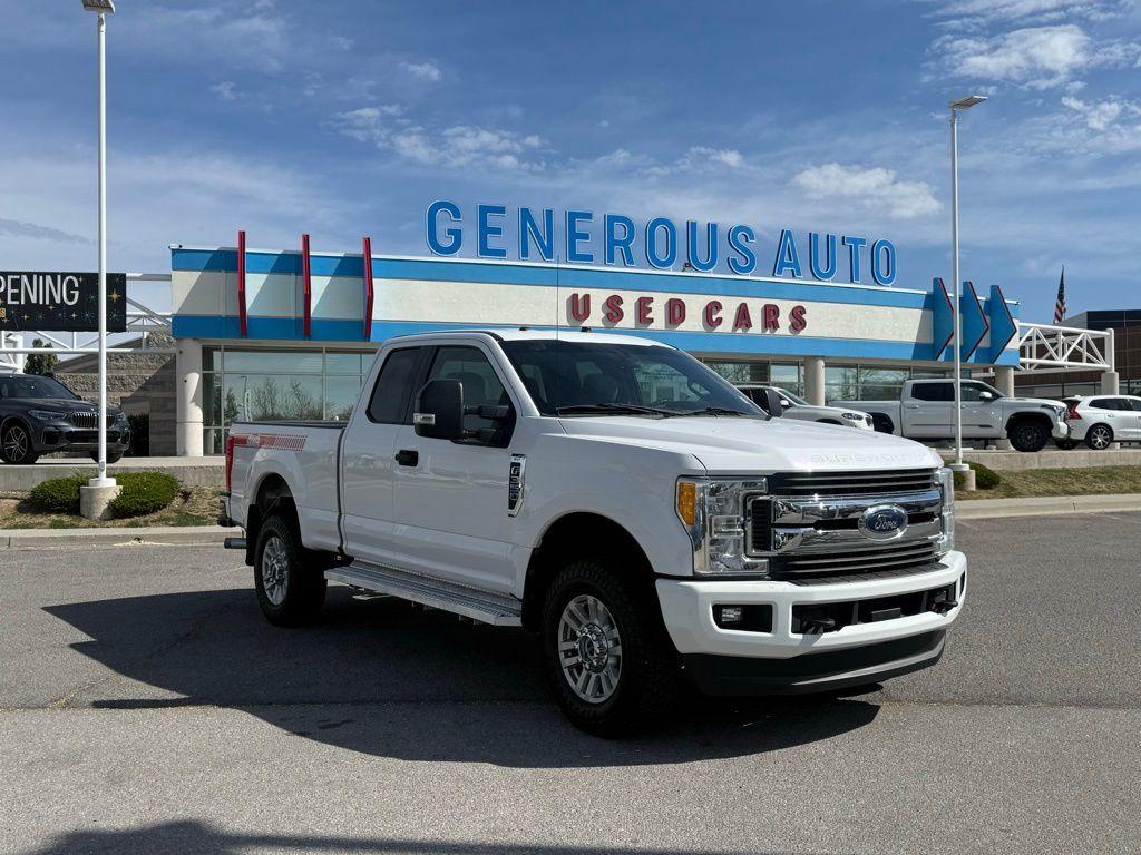 2017 Ford F-350 Super Duty XLT